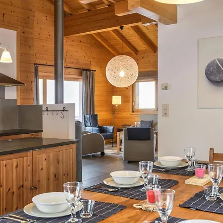 Elbaz - Swiss With Breathtaking Views Chalet